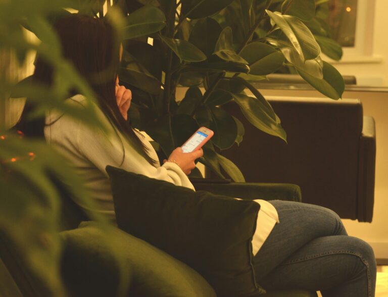 Avoidant Attachment and the Nervous System: Why Closeness Feels Unsafe